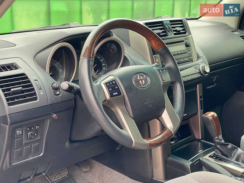 Внедорожник / Кроссовер Toyota Land Cruiser Prado 2010 в Киеве фото 18 Внедорожник / Кроссовер Toyota Land Cruiser Prado 2010 в Киеве