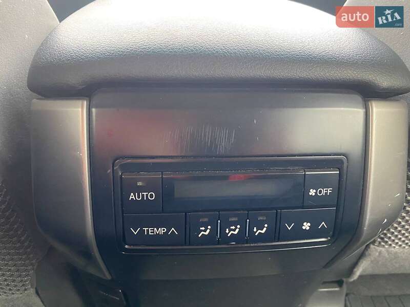Внедорожник / Кроссовер Toyota Land Cruiser Prado 2010 в Киеве фото 22 Внедорожник / Кроссовер Toyota Land Cruiser Prado 2010 в Киеве