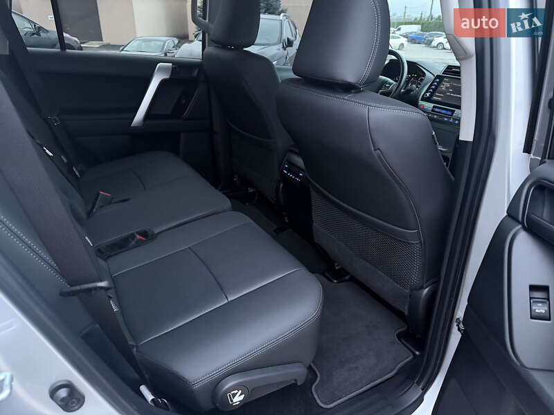 Внедорожник / Кроссовер Toyota Land Cruiser Prado 2021 в Днепре