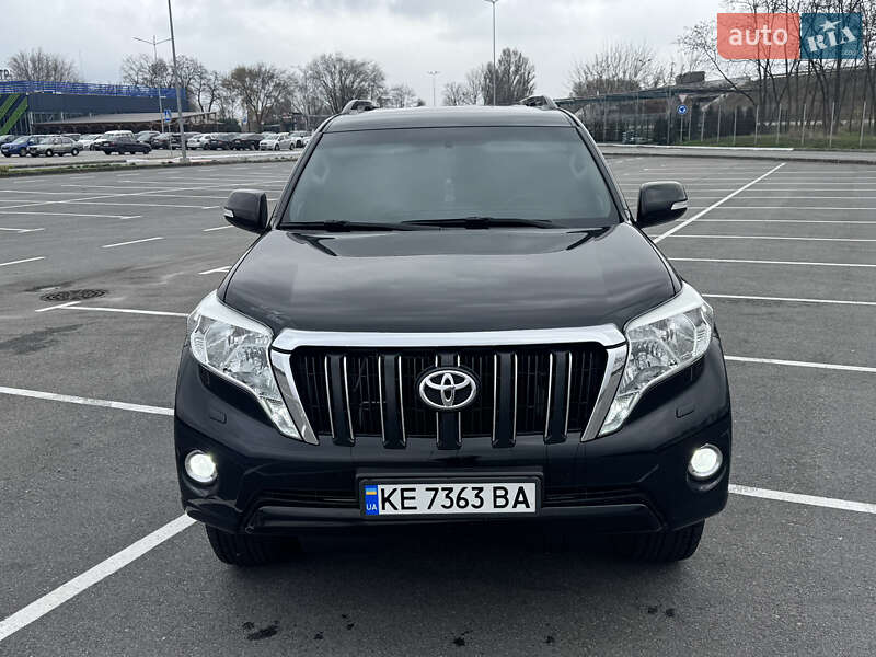 Внедорожник / Кроссовер Toyota Land Cruiser Prado 2017 в Днепре