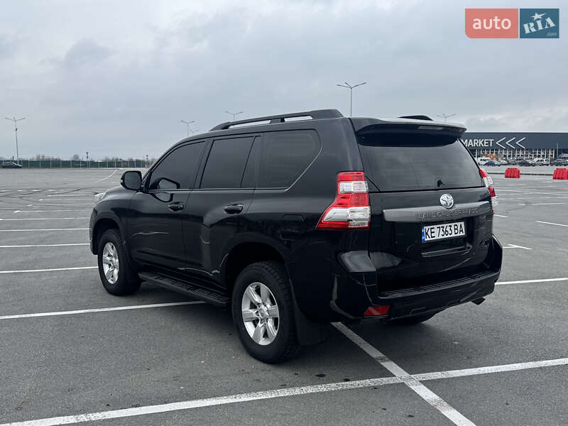 Внедорожник / Кроссовер Toyota Land Cruiser Prado 2017 в Днепре