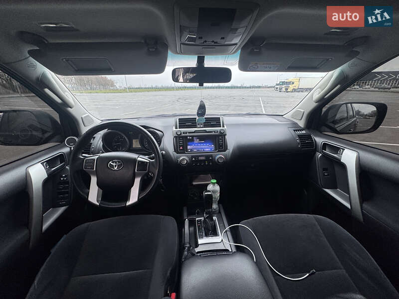 Внедорожник / Кроссовер Toyota Land Cruiser Prado 2017 в Днепре