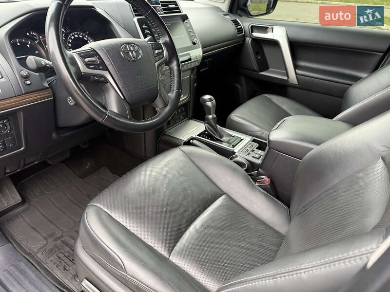 Внедорожник / Кроссовер Toyota Land Cruiser Prado 2022 в Кривом Роге фото 12 Внедорожник / Кроссовер Toyota Land Cruiser Prado 2022 в Кривом Роге