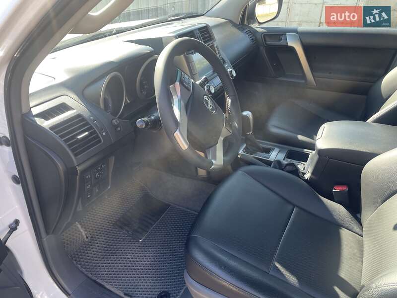 Внедорожник / Кроссовер Toyota Land Cruiser Prado 2011 в Одессе фото 14 Внедорожник / Кроссовер Toyota Land Cruiser Prado 2011 в Одессе