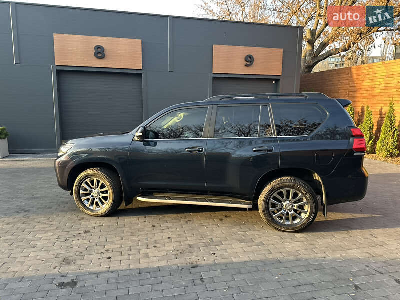 Внедорожник / Кроссовер Toyota Land Cruiser Prado 2018 в Киеве