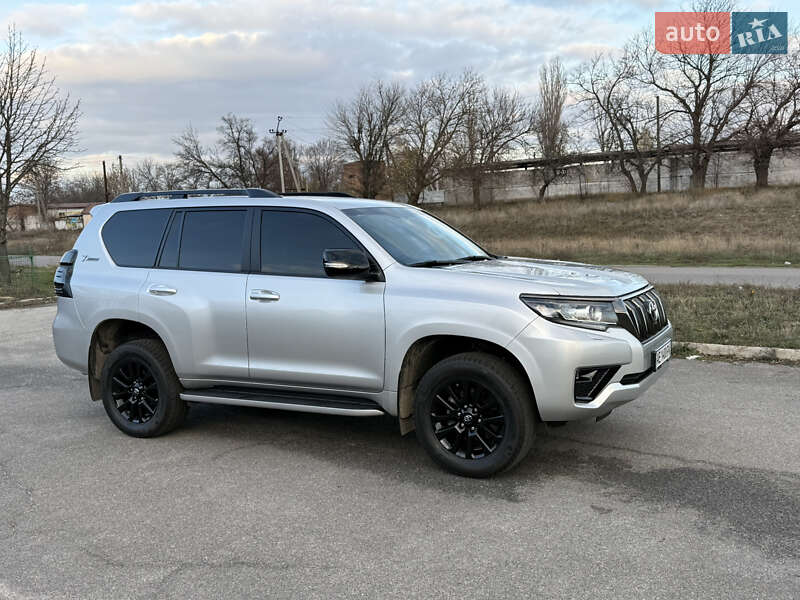 Внедорожник / Кроссовер Toyota Land Cruiser Prado 2021 в Новомосковске