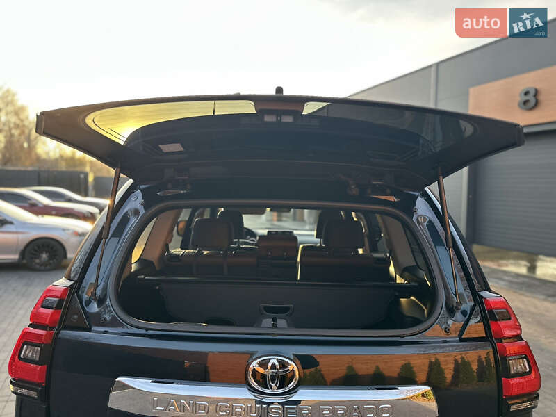 Внедорожник / Кроссовер Toyota Land Cruiser Prado 2018 в Киеве