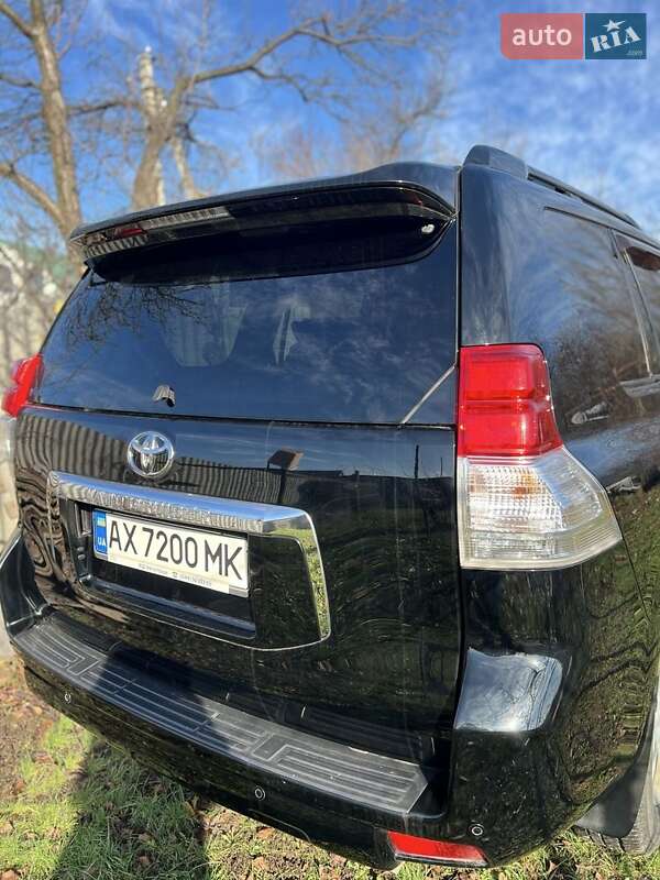 Внедорожник / Кроссовер Toyota Land Cruiser Prado 2010 в Харькове