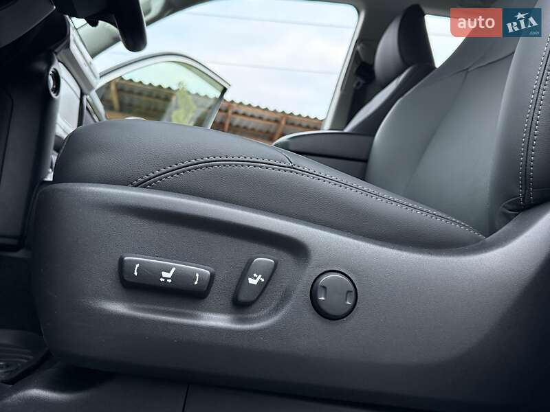Внедорожник / Кроссовер Toyota Land Cruiser Prado 2019 в Виннице фото 40 Внедорожник / Кроссовер Toyota Land Cruiser Prado 2019 в Виннице