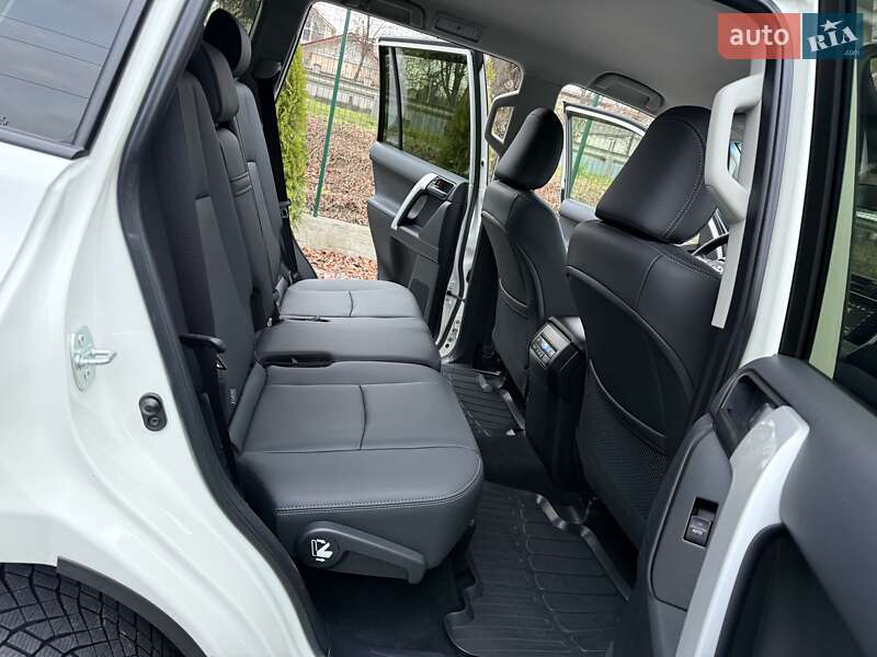 Внедорожник / Кроссовер Toyota Land Cruiser Prado 2019 в Виннице фото 45 Внедорожник / Кроссовер Toyota Land Cruiser Prado 2019 в Виннице