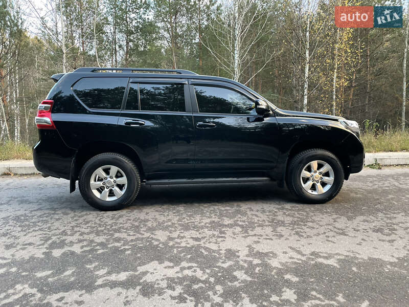 Внедорожник / Кроссовер Toyota Land Cruiser Prado 2017 в Киеве фото 4 Внедорожник / Кроссовер Toyota Land Cruiser Prado 2017 в Киеве