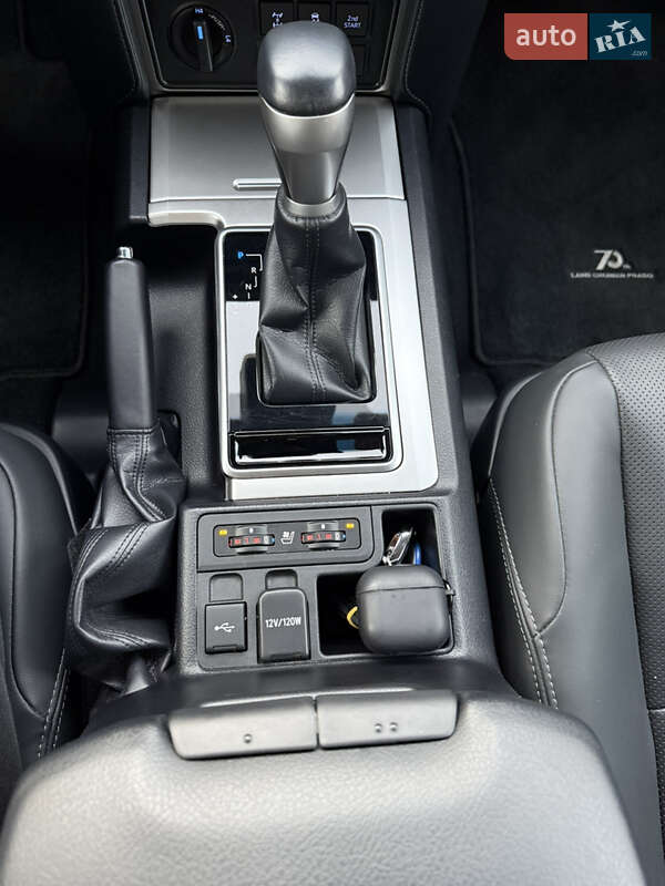 Внедорожник / Кроссовер Toyota Land Cruiser Prado 2022 в Киеве