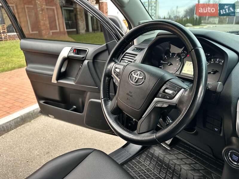Внедорожник / Кроссовер Toyota Land Cruiser Prado 2019 в Киеве фото 30 Внедорожник / Кроссовер Toyota Land Cruiser Prado 2019 в Киеве