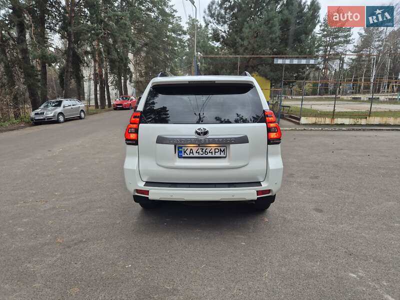 Внедорожник / Кроссовер Toyota Land Cruiser Prado 2018 в Киеве фото 7 Внедорожник / Кроссовер Toyota Land Cruiser Prado 2018 в Киеве