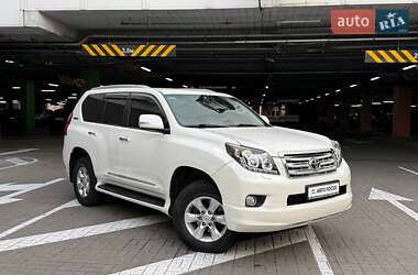 Позашляховик / Кросовер Toyota Land Cruiser Prado 2012 в Києві