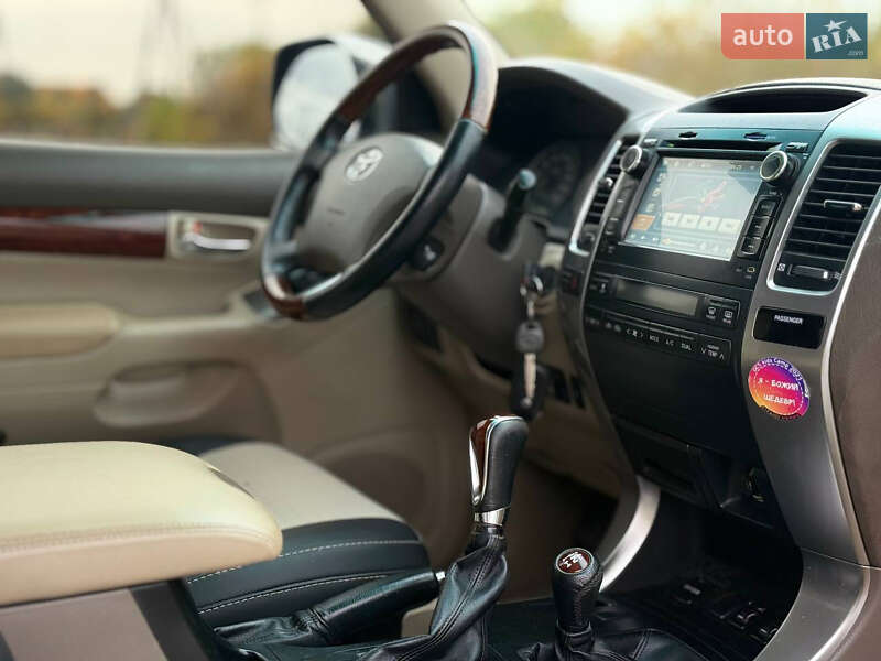 Внедорожник / Кроссовер Toyota Land Cruiser Prado 2003 в Чернигове