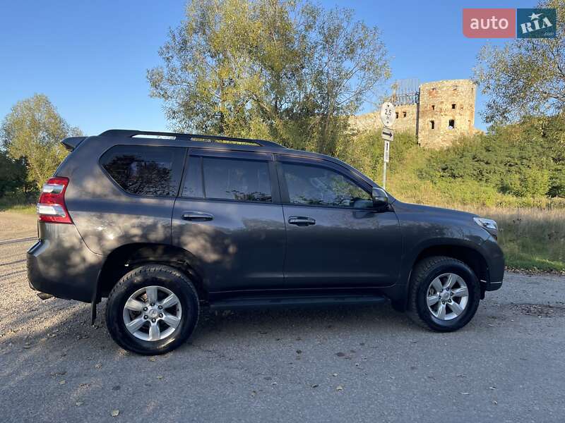 Внедорожник / Кроссовер Toyota Land Cruiser Prado 2013 в Ивано-Франковске