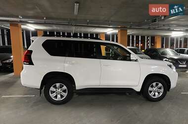 Позашляховик / Кросовер Toyota Land Cruiser Prado 2019 в Києві