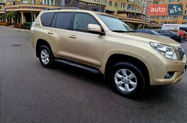 Позашляховик / Кросовер Toyota Land Cruiser Prado 2012 в Києві