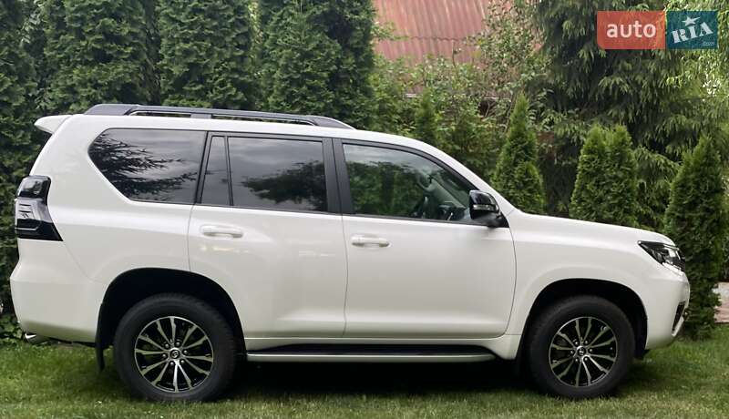 Позашляховик / Кросовер Toyota Land Cruiser Prado 2021 в Києві фото 15 Позашляховик / Кросовер Toyota Land Cruiser Prado 2021 в Києві