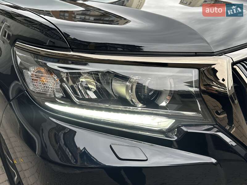 Позашляховик / Кросовер Toyota Land Cruiser Prado 2022 в Києві