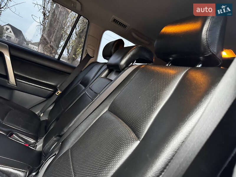 Внедорожник / Кроссовер Toyota Land Cruiser Prado 2010 в Ахтырке