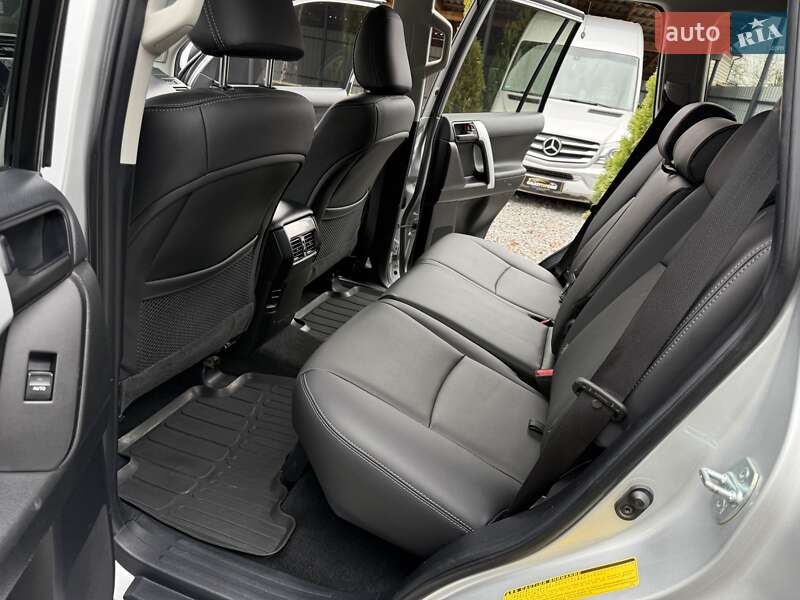 Позашляховик / Кросовер Toyota Land Cruiser Prado 2017 в Вінниці