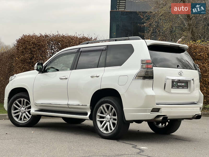 Внедорожник / Кроссовер Toyota Land Cruiser Prado 2010 в Киеве
