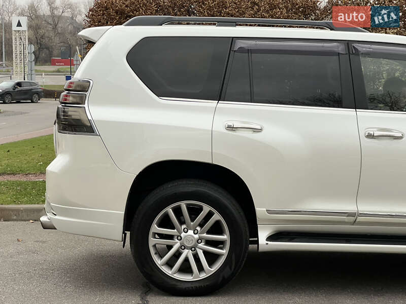 Внедорожник / Кроссовер Toyota Land Cruiser Prado 2010 в Киеве