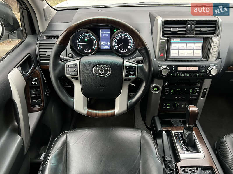 Внедорожник / Кроссовер Toyota Land Cruiser Prado 2010 в Киеве