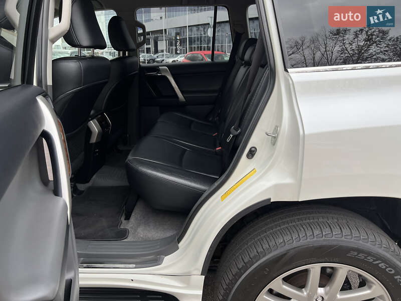 Внедорожник / Кроссовер Toyota Land Cruiser Prado 2010 в Киеве