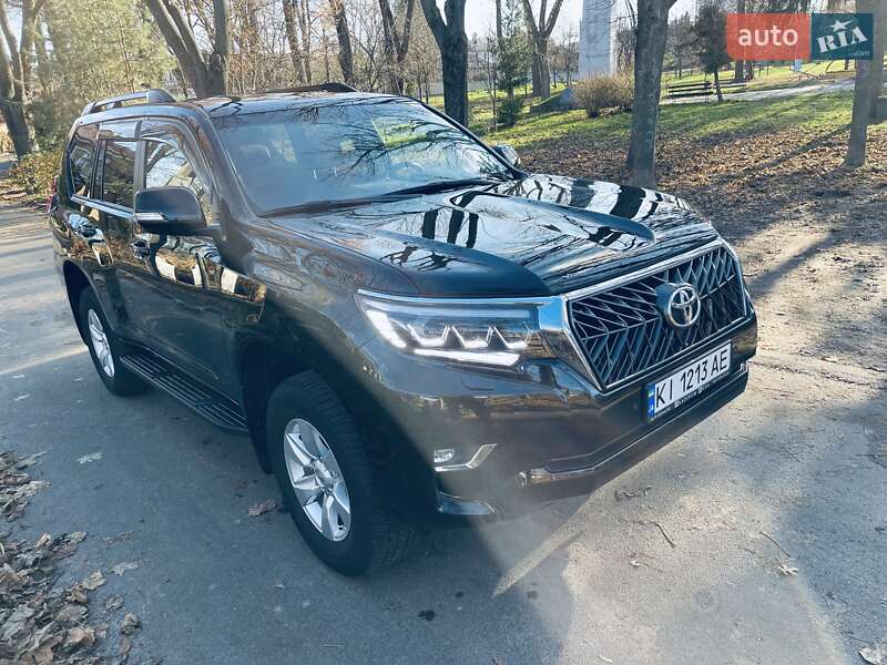 Внедорожник / Кроссовер Toyota Land Cruiser Prado 2019 в Киеве фото 4 Внедорожник / Кроссовер Toyota Land Cruiser Prado 2019 в Киеве