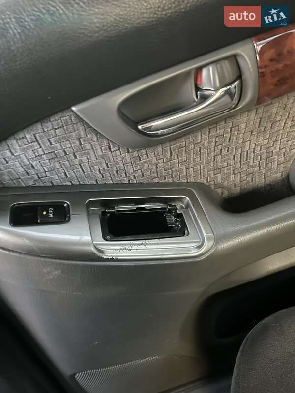 Внедорожник / Кроссовер Toyota Land Cruiser Prado 2005 в Киеве