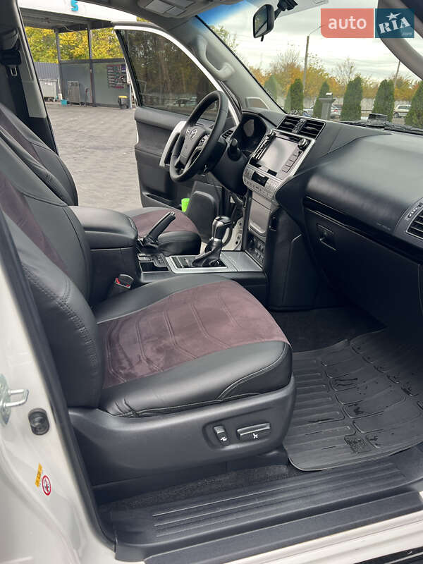 Внедорожник / Кроссовер Toyota Land Cruiser Prado 2019 в Запорожье
