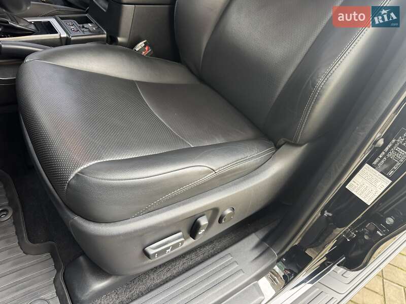 Внедорожник / Кроссовер Toyota Land Cruiser Prado 2022 в Николаеве