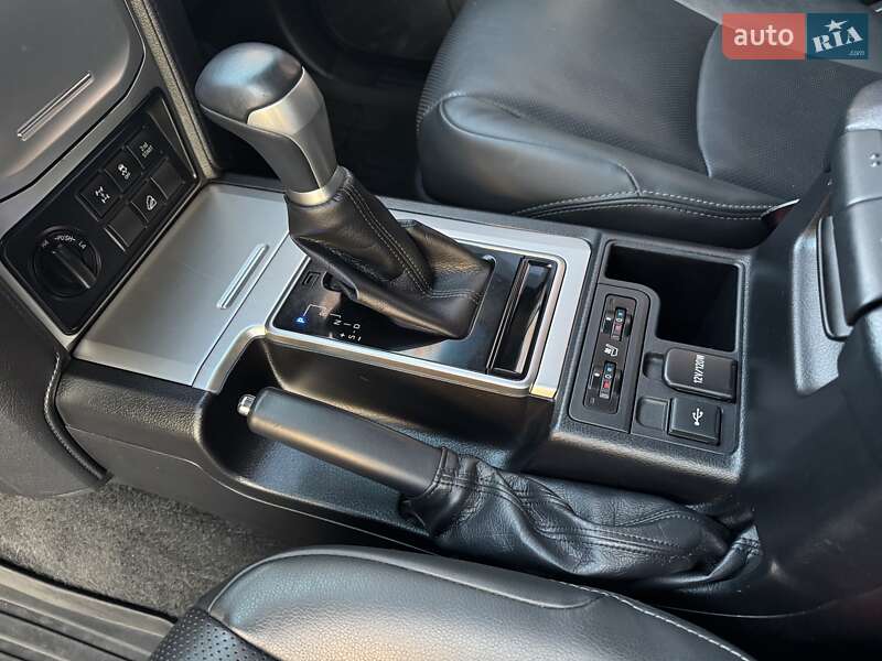 Внедорожник / Кроссовер Toyota Land Cruiser Prado 2022 в Николаеве