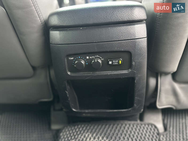 Позашляховик / Кросовер Toyota Land Cruiser Prado 2005 в Рівному