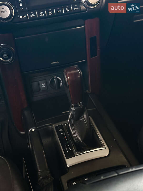 Внедорожник / Кроссовер Toyota Land Cruiser Prado 2017 в Николаеве