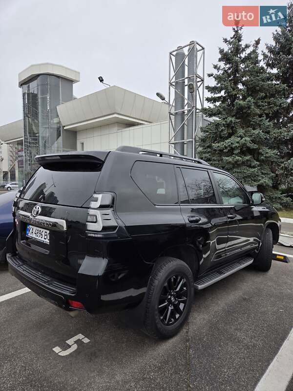 Внедорожник / Кроссовер Toyota Land Cruiser Prado 2021 в Киеве