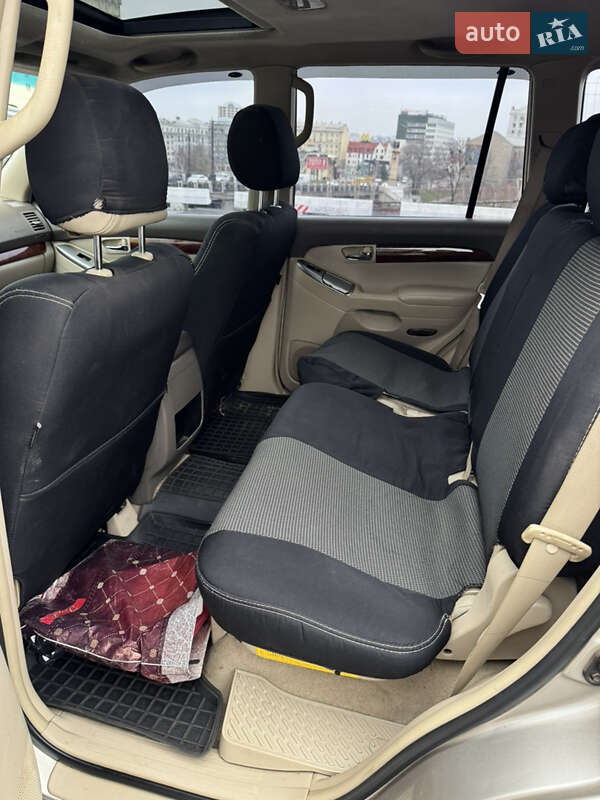 Внедорожник / Кроссовер Toyota Land Cruiser Prado 2004 в Харькове