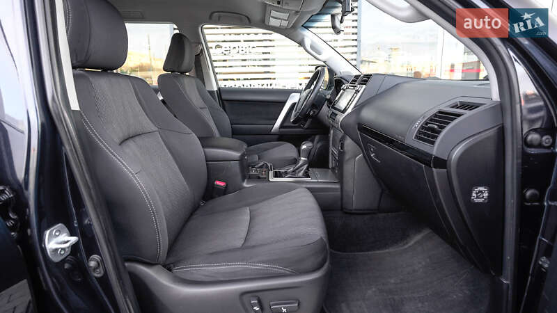 Внедорожник / Кроссовер Toyota Land Cruiser Prado 2019 в Львове