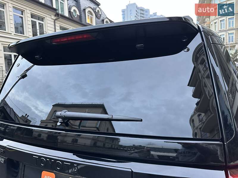 Внедорожник / Кроссовер Toyota Land Cruiser Prado 2024 в Киеве фото 25 Внедорожник / Кроссовер Toyota Land Cruiser Prado 2024 в Киеве