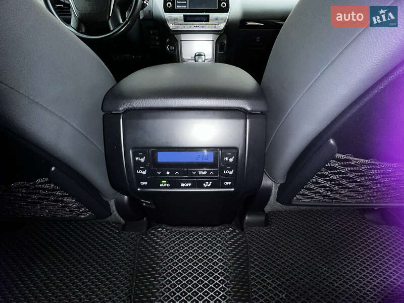 Внедорожник / Кроссовер Toyota Land Cruiser Prado 2021 в Киеве