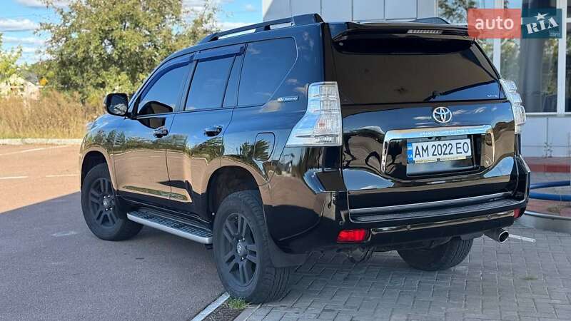 Внедорожник / Кроссовер Toyota Land Cruiser Prado 2010 в Житомире