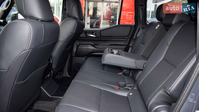 Внедорожник / Кроссовер Toyota Land Cruiser Prado 2025 в Житомире