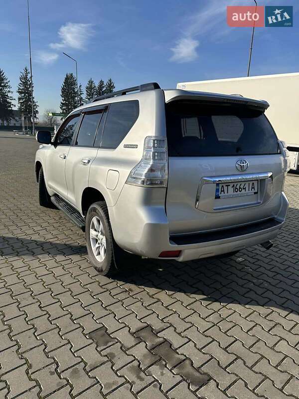 Внедорожник / Кроссовер Toyota Land Cruiser Prado 2012 в Коломые