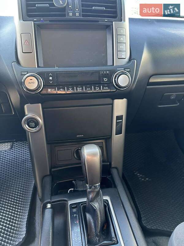 Внедорожник / Кроссовер Toyota Land Cruiser Prado 2012 в Коломые