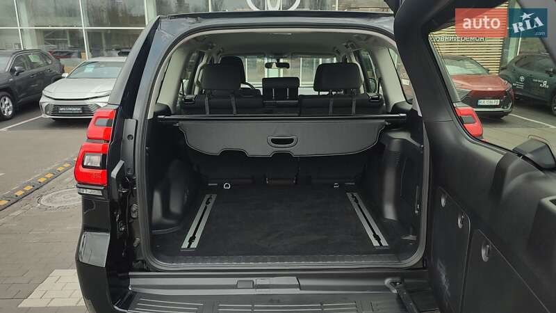 Внедорожник / Кроссовер Toyota Land Cruiser Prado 2023 в Киеве фото 4 Внедорожник / Кроссовер Toyota Land Cruiser Prado 2023 в Киеве