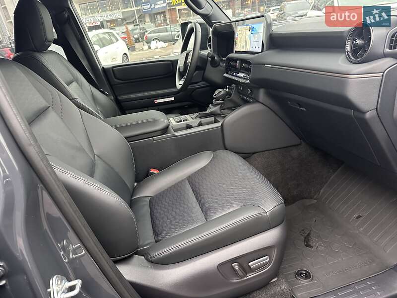 Позашляховик / Кросовер Toyota Land Cruiser Prado 2024 в Києві