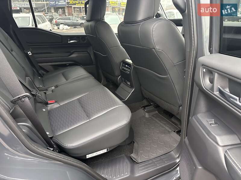 Позашляховик / Кросовер Toyota Land Cruiser Prado 2024 в Києві